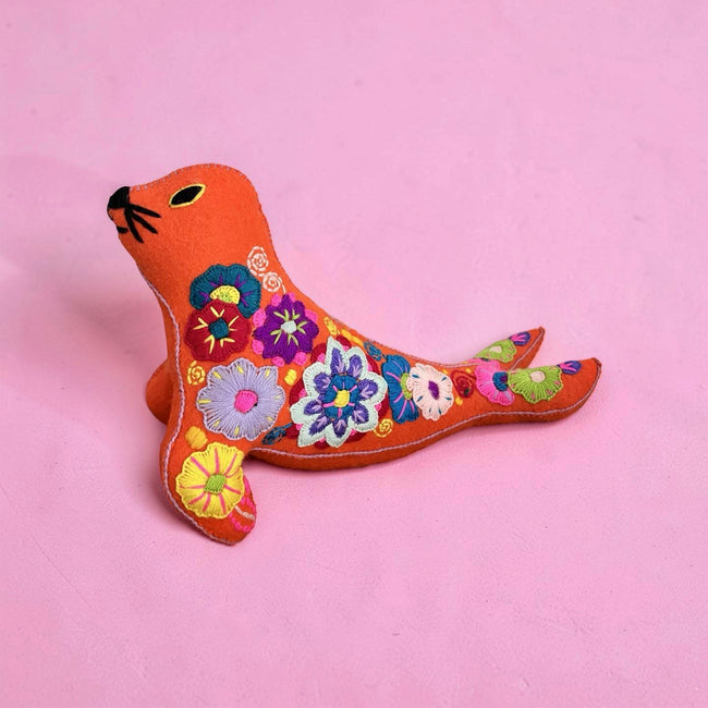 Embroidered felt seal - FolkProject