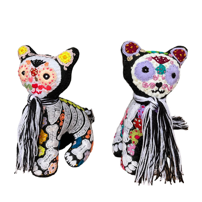 Embroidered gatito calaca - FolkProject