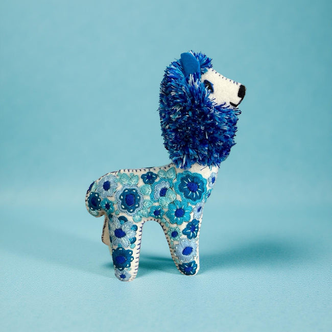 Embroidered lama - FolkProject