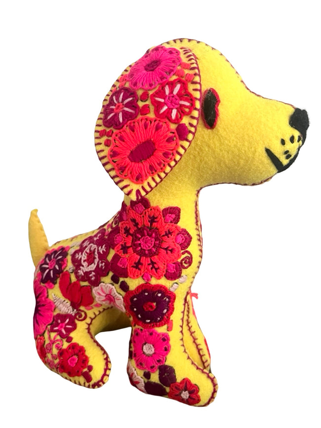 Embroidered felt dog - FolkProject