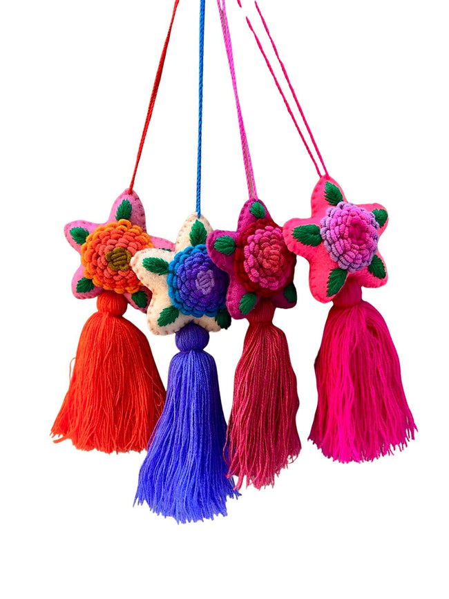 Star pom tassel rococo - FolkProject