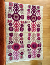 Wool shag rug floral pinks - FolkProject